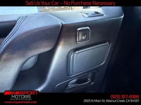 Used 2013 Mercedes-Benz G 63 AMG 4MATIC image 29