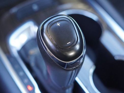 Used 2016 Chevrolet Malibu Premier image 29