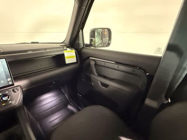 New 2026 Land Rover Defender 110 OCTA AWD/4WD image 18
