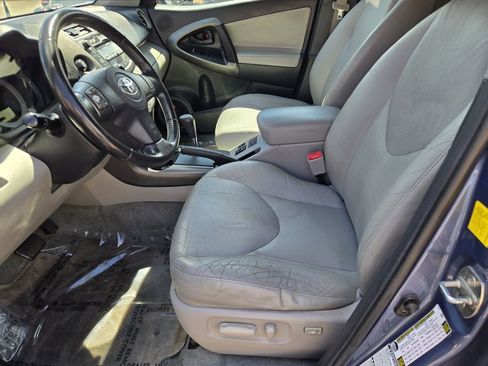 Used 2011 Toyota RAV4 Limited w/ Limited Extra Value Pkg AWD/4WD image 19