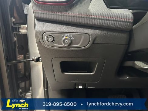 Used 2025 Chevrolet TrailBlazer RS w/ Convenience Package AWD/4WD image 17