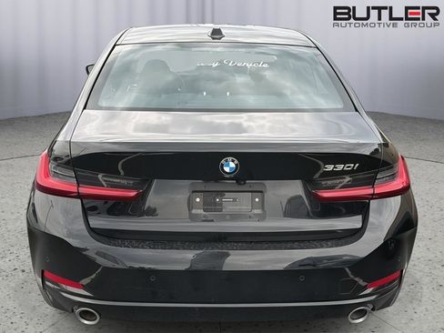 Used 2025 BMW 330i Sedan w/ Premium Package RWD image 9