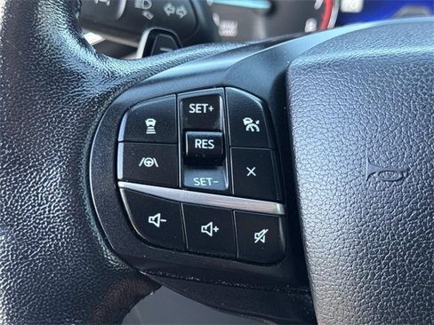 Used 2020 Ford Explorer XLT w/ Equipment Group 202A image 9