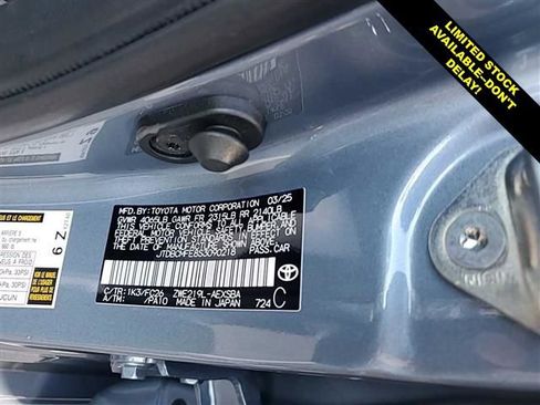 Used 2025 Toyota Corolla SE FWD image 6