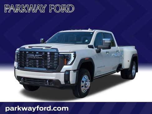 Used 2024 GMC Sierra 3500 Denali Ultimate AWD/4WD image 1