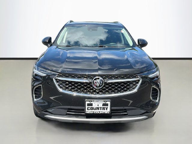 Used 2022 Buick Envision Avenir w/ Technology Package II AWD/4WD image 2