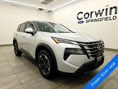 Used 2025 Nissan Rogue SV AWD/4WD image 6