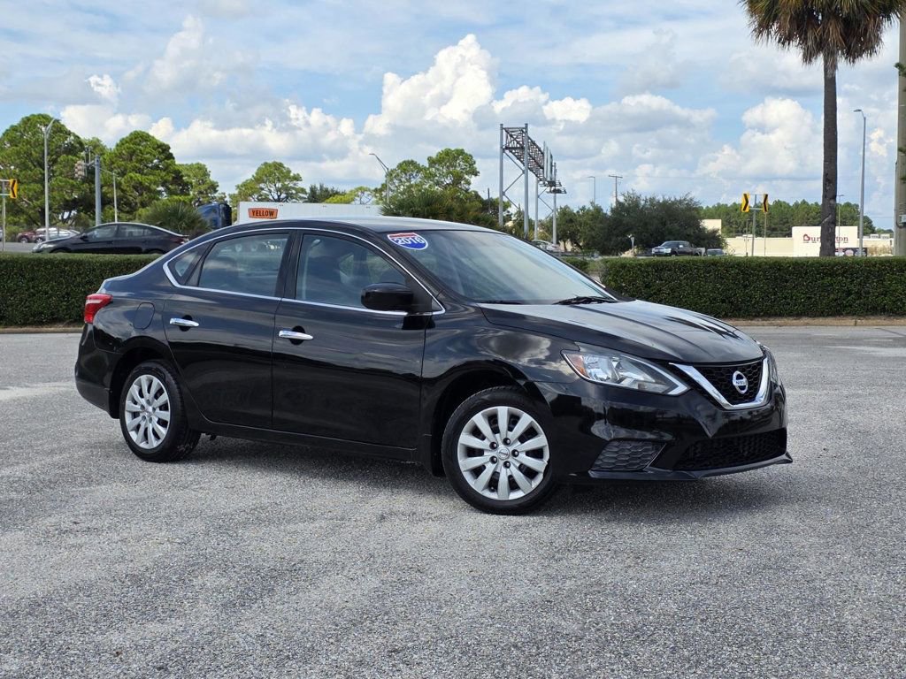Used 2016 Nissan Sentra SV FWD image 1