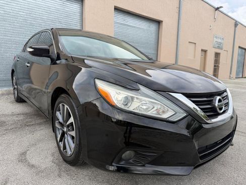 Used 2016 Nissan Altima 2.5 SV w/ Convenience Package image 11
