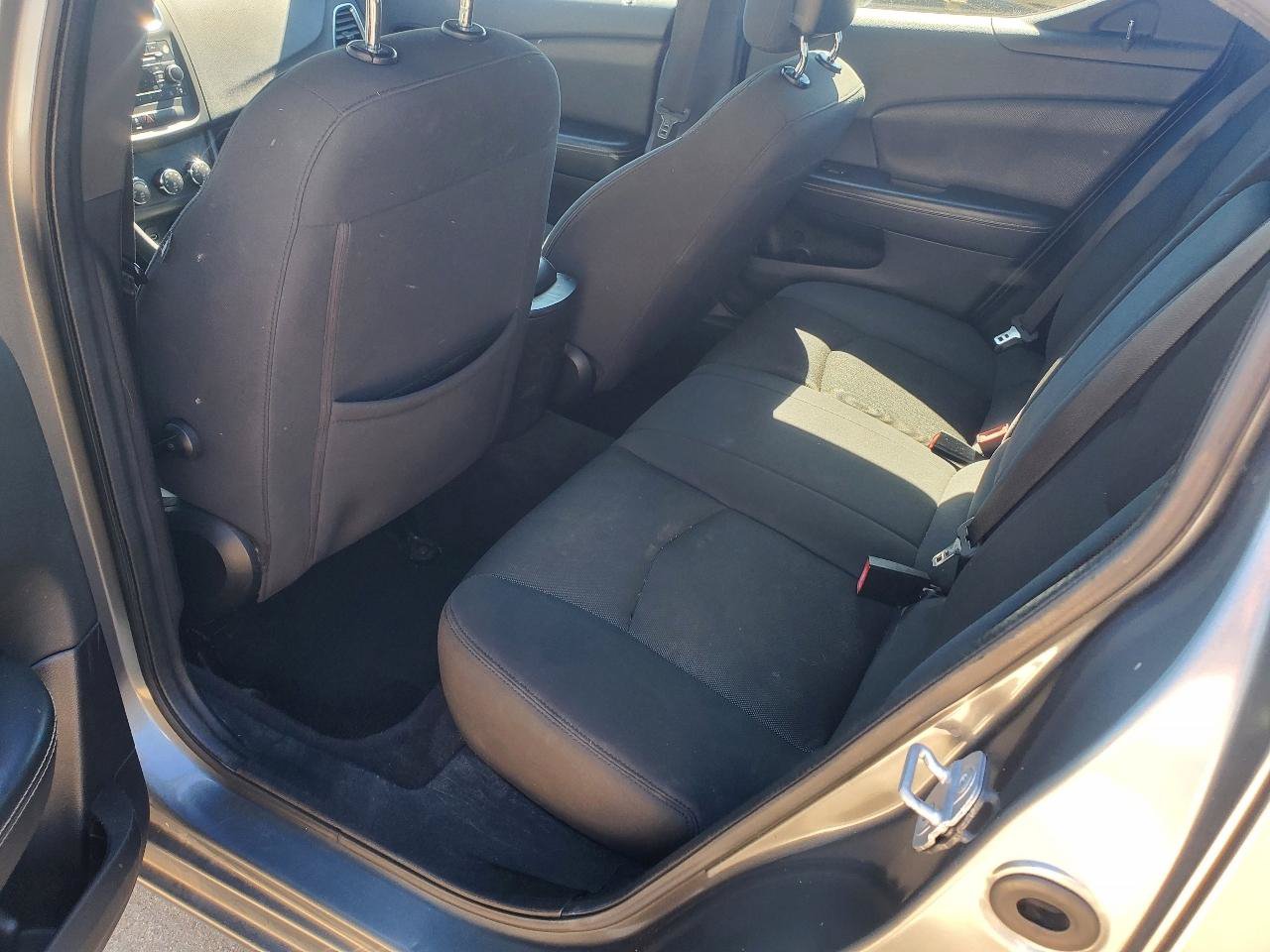 Used 2012 Dodge Avenger SXT FWD image 12