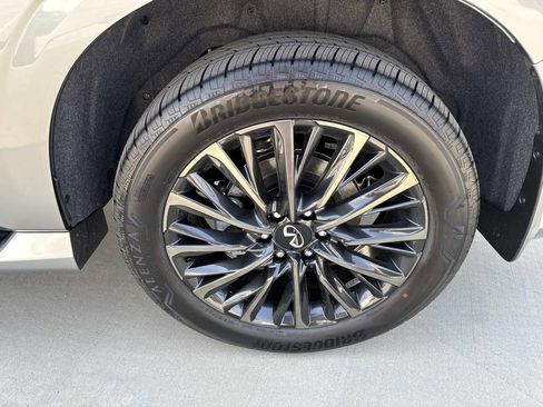 New 2026 INFINITI QX80 Autograph AWD/4WD image 6