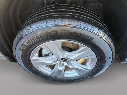 Used 2025 Toyota RAV4 XLE w/ Convenience Package image 9