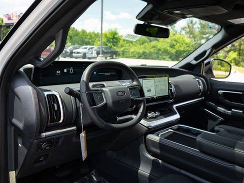 New 2026 Ford Expedition Max Platinum w/ Stealth Performance Package AWD/4WD image 21