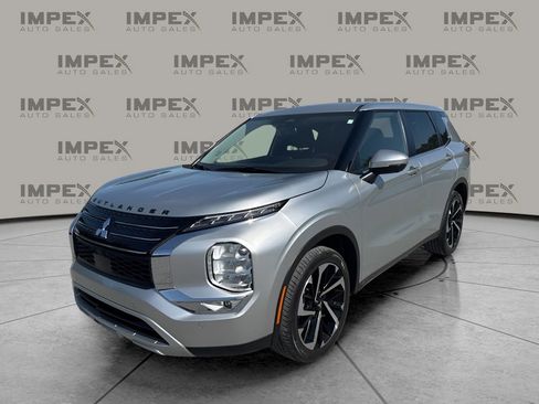 Used 2024 Mitsubishi Outlander SE Black Edition FWD image 1