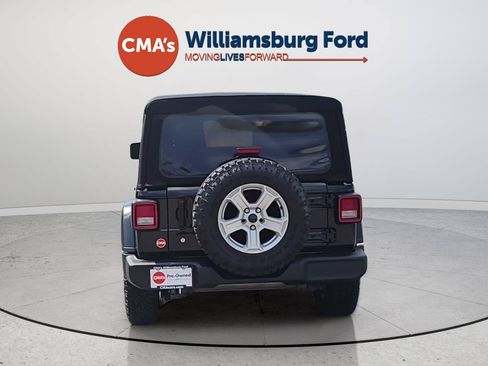 Used 2018 Jeep Wrangler Unlimited Sport S AWD/4WD image 4