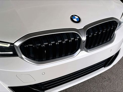 Used 2023 BMW 330i Sedan w/ Parking Assistance Package image 29