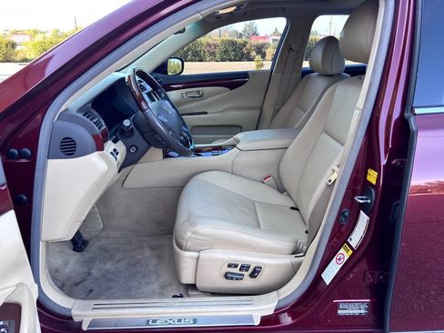 Used 2008 Lexus LS 460 L w/ Preferred Accessory Pkg RWD image 28
