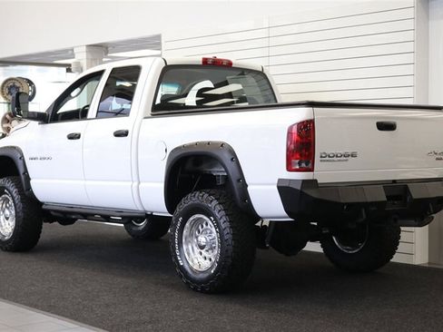Used 2004 Dodge Ram 2500 Truck SLT AWD/4WD image 6