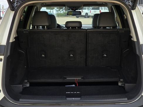 Used 2023 Nissan Rogue SL image 9