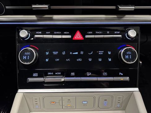 Used 2025 Hyundai Santa Fe Calligraphy image 21
