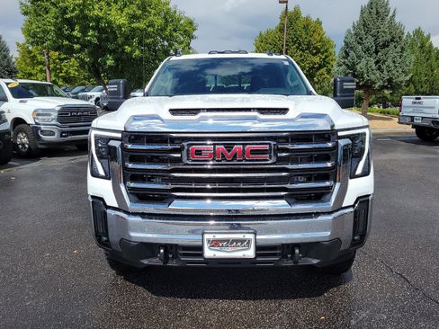 New 2026 GMC Sierra 2500 SLE w/ SLE Value Package; image 5