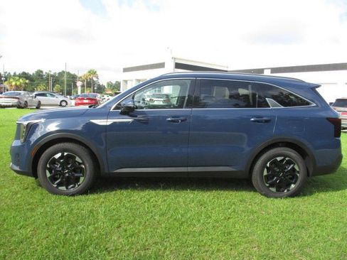 New 2025 Kia Sorento S w/ Panoramic Sunroof Package image 6