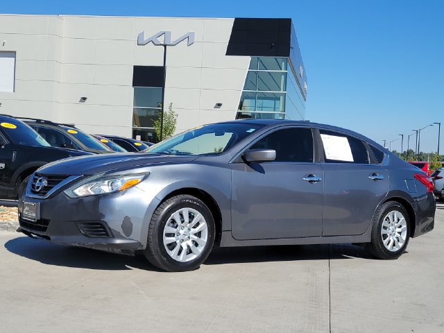 Used 2016 Nissan Altima 2.5 S w/ Power Driver Seat Package FWD image 1
