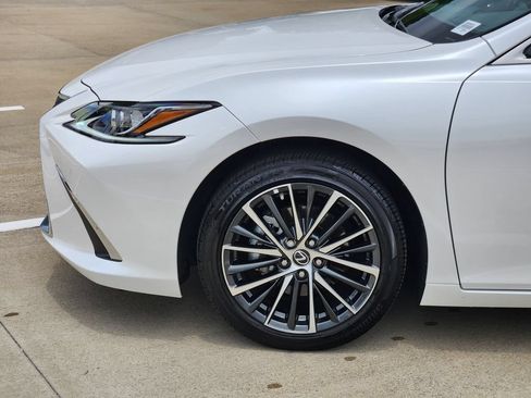 Certified 2025 Lexus ES 350 w/ Premium Package FWD image 8