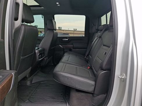 Used 2022 GMC Sierra 2500 Denali w/ Denali Ultimate Package AWD/4WD image 9