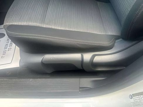 Used 2021 Nissan Rogue S FWD image 11