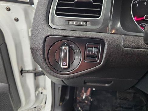 Used 2019 Volkswagen Golf S FWD image 20