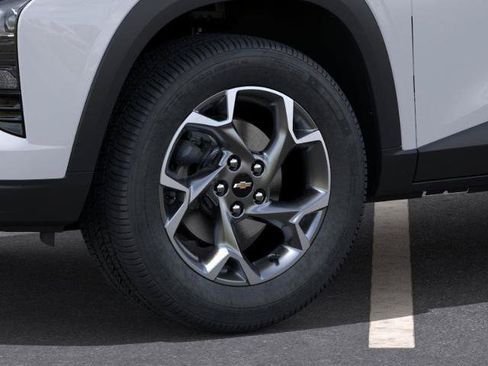New 2026 Chevrolet Trax LT w/ LT Convenience Package FWD image 9