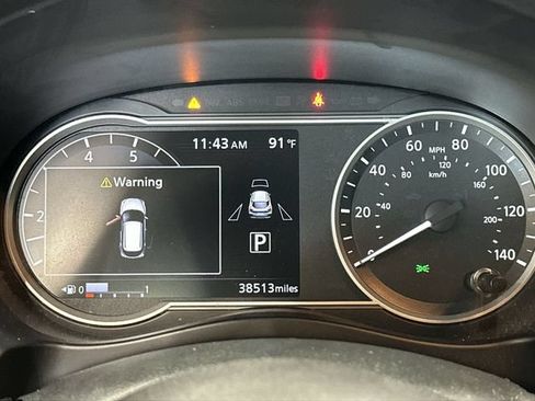 Used 2019 Nissan Kicks SV FWD image 14