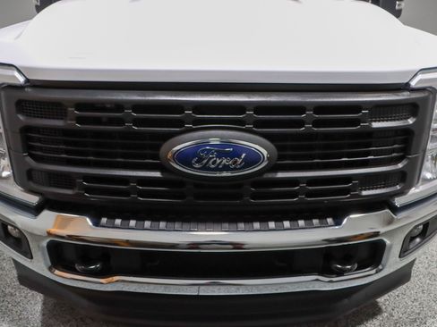 Used 2023 Ford F250 XL w/ XL Driver Assist Package AWD/4WD image 5