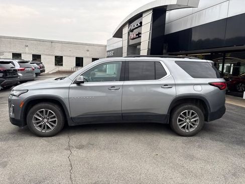 Used 2023 Chevrolet Traverse LT AWD/4WD image 2