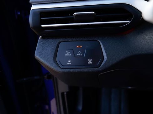 Used 2021 Volkswagen ID.4 1st Edition image 17