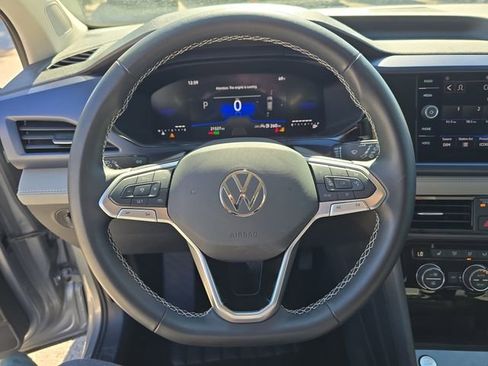 Used 2024 Volkswagen Taos SE image 30