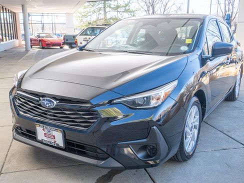 Certified 2025 Subaru Impreza 2.0i image 3