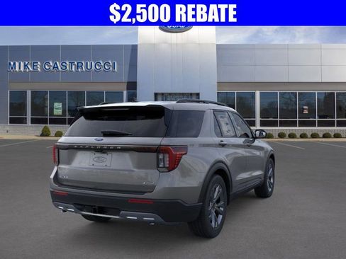 New 2026 Ford Explorer Active w/ Active Comfort Package image 8