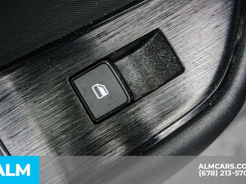 Used 2024 Nissan Rogue S FWD image 48