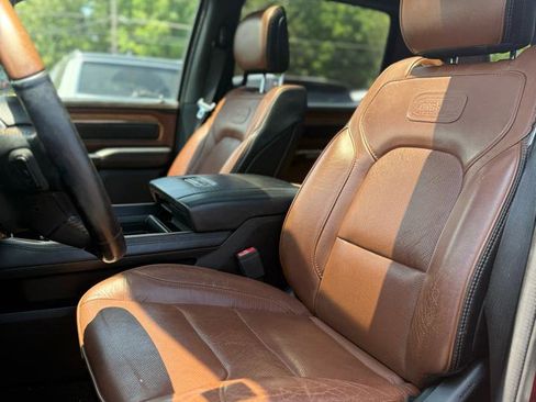 Used 2019 RAM 1500 Limited AWD/4WD image 9