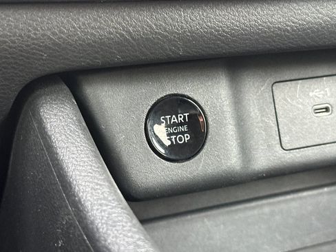 Used 2024 Nissan Rogue S AWD/4WD image 22
