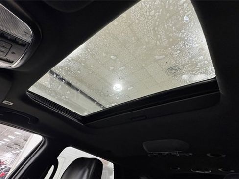 Used 2017 Dodge Durango R/T w/ Technology Group image 31