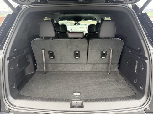 Used 2025 Chevrolet Traverse Z71 image 23