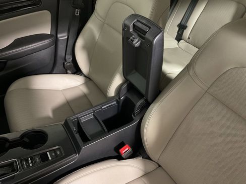 Used 2023 Honda Civic Touring image 32