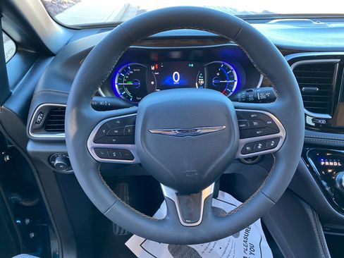 Used 2023 Chrysler Pacifica Pinnacle image 60