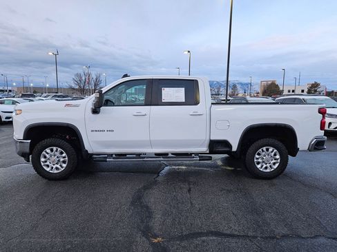 Used 2023 Chevrolet Silverado 2500 LT w/ Convenience Package image 9