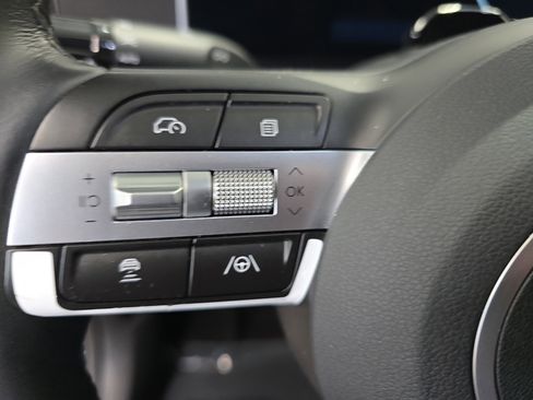 Certified 2025 Hyundai Tucson SEL FWD image 17