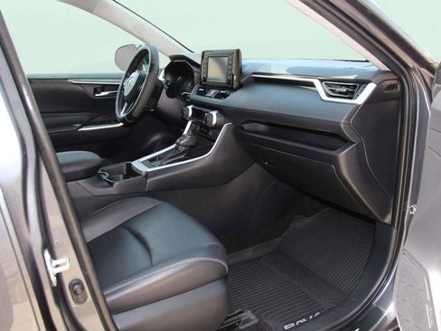 Used 2019 Toyota RAV4 XLE Premium w/ Cold Weather Package image 29