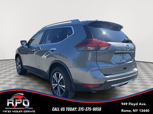 Used 2019 Nissan Rogue SV w/ Sun & Sound Touring Package AWD/4WD image 3